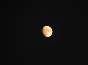 moon01.JPG